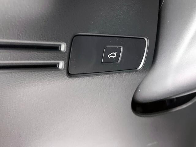 Volvo XC40 XC40 B4 Plus Black Edition | Lounge pack | Voorraad