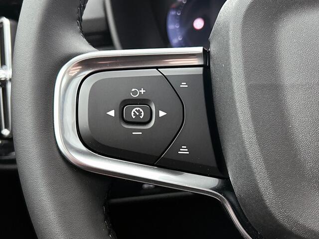 Volvo XC40 2.0 B4 Plus Black Edition