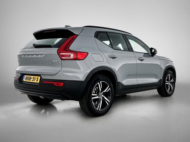 Volvo XC40 B4 Dark | Trekhaak | Pilot Assist | BLIS | H&K | Memory Seats |