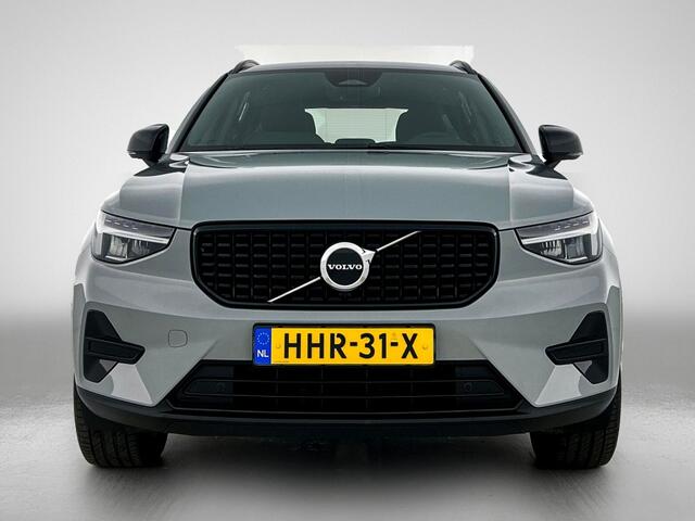 Volvo XC40 B4 Dark | Trekhaak | Pilot Assist | BLIS | H&K | Memory Seats |