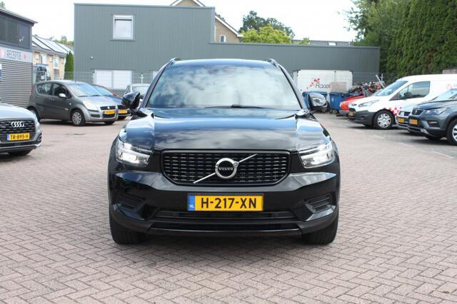 Volvo XC40 1.5 T5 TE R-Design, panoramadak, Harman Kardon, 262pk