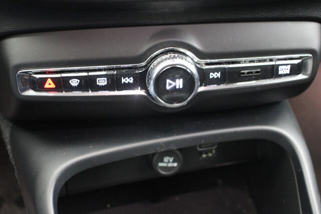 Volvo XC40 1.5 T3 Momentum Pro - Carplay, Navi, Cruise