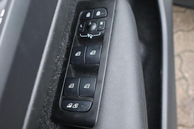 Volvo XC40 1.5 T5 Recharge Inscription (BTW AUTO), Panoramadak, Navigatie, Apple Carplay, Auto pilot, Harman/Kardon, Stoel- en stuurverwarming