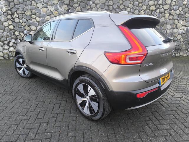 Volvo XC40 1.5 T4 Recharge Inscription 1800KG trekhaak, electr verst stoelen met verwarming en geheugen, camera, electr A klep, carplay