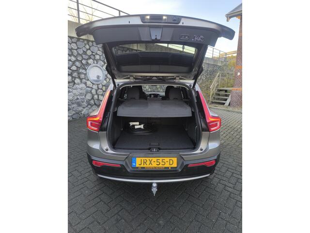 Volvo XC40 1.5 T4 Recharge Inscription 1800KG trekhaak, electr verst stoelen met verwarming en geheugen, camera, electr A klep, carplay