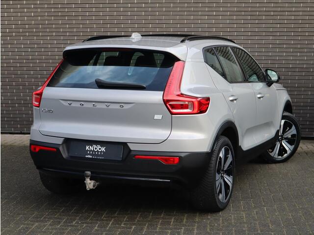 Volvo XC40 Recharge Twin Ultimate 78 kWh / Panoramadak / Stoelverwarming / Parkeersensoren voor+achter / Apple Carplay/Android Auto / 19 Inch / LED / Harman Kardon
