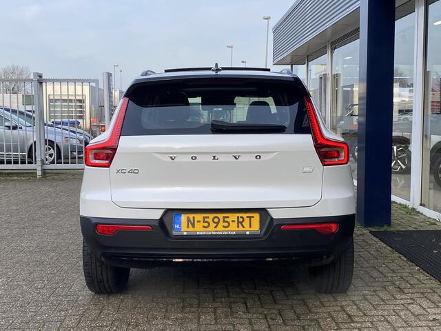 Volvo XC40 1.5 T4 Recharge R-Design / Automaat / NL-Auto / Dealer-Onderhouden / Half-Leder / Pilot-Assist / Open-Panodak / Elektr.-Uitklapbare Trekhaak / Stoel- en Stuurverwarming / Adaptieve Cruise-Control Stop&Go / Climate-Control / Keyless / LED / Dodehoek-Detect