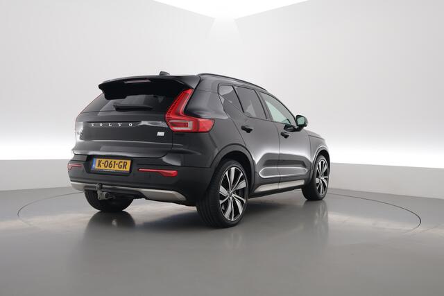 Volvo XC40 Recharge P8 AWD R-Design 408pk | Pano | Elek. Trekhaak | CarPlay | Keyless | Adapt. Cruise | H&K Audio | 360Cam | Google