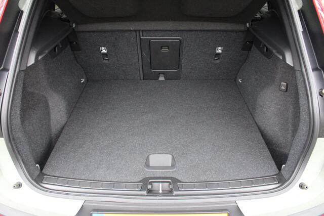 Volvo XC40 Recharge P8 AWD R-Design | Adapt. Cruise | Trekhaak | Camera | Keyless | PDC V+A | 20" LMV |