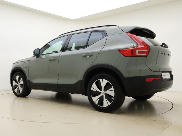 Volvo XC40 T5 262pk Plus Dark / Nubuck / Elektr. verstelbare stoelen / Stoel/- en stuurverwarming / Trekhaak /