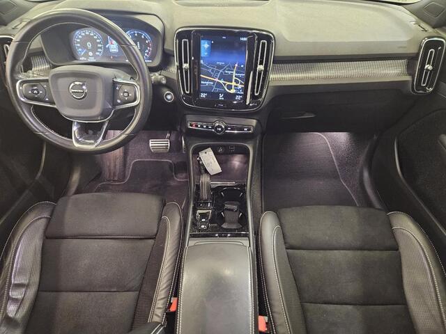 Volvo XC40 1.5 T3 R-Design | Harman/Kardon | Parkeersensoren V+A | Camera | Volvo on Call | Adaptieve cruise control | Pilot assist | Apple carplay/android auto | Keyless entry/start |