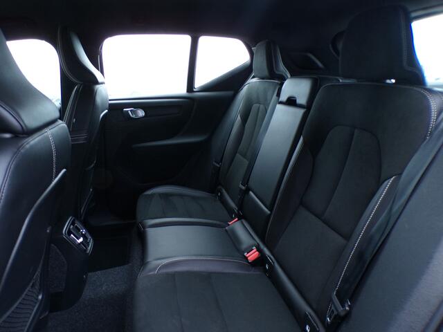 Volvo XC40 Recharge P8 AWD R-Design, SOH 92.7 % / Full LED / Carplay + Android Auto / Stoel + stuurverwarming