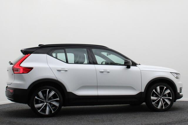 Volvo XC40 Recharge P8 AWD R-Design Two-Tone, Panoramadak, Apple Carplay, Pilot Assist, Trekhaak, 20"