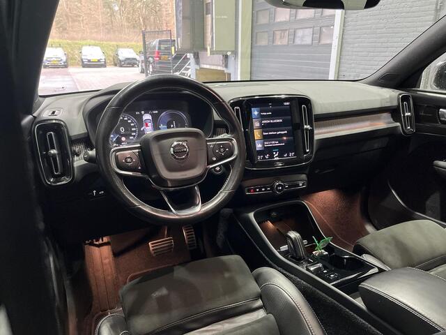 Volvo XC40 T5 Recharge R-Design | Panoramadak | 360° Camera | Trekhaak | ACC | Stoel+Stuurverwarming