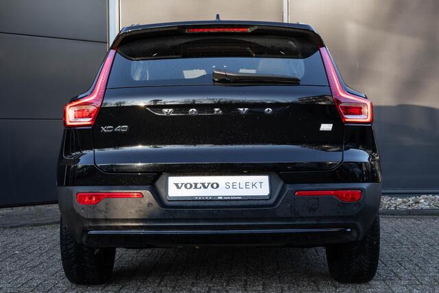 Volvo XC40 1.5 T4 Plug-in hybrid Plus Dark | Panoramadak | Trekjaak semi elek inklapbaar | 18"Black Edition Velgen |