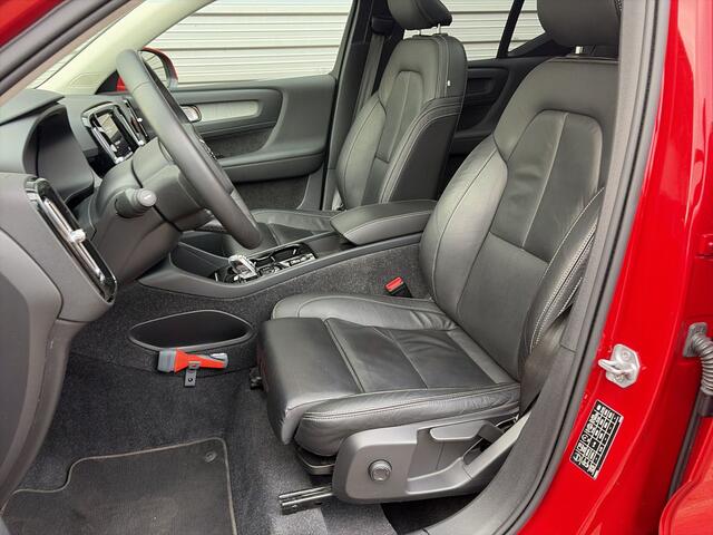 Volvo XC40 1.5 T4 Recharge Inscription / 19" Velgen / glazen panoramisch schuif-/kanteldak / Leder bekleding /