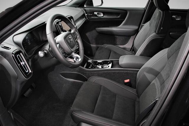 Volvo XC40 1.5 T5 Plug-in hybrid Ultimate Dark PHEV | Electrisch Glazen Panorama dak | Navigatie | Dab | Led | Adaptive Cruise Control | Camera | Parkeer sensoren