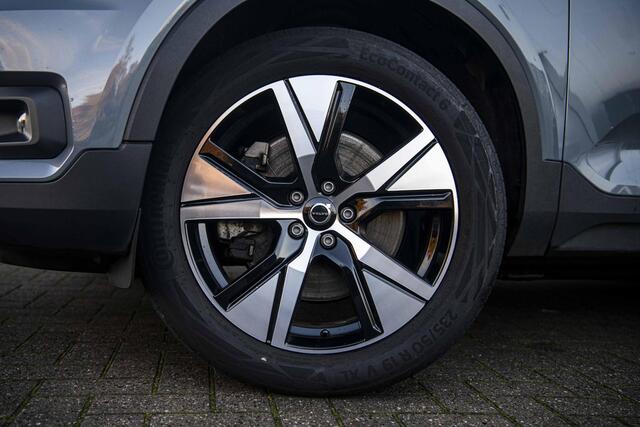 Volvo XC40 Recharge P8 AWD R-Design | Trekhaak | Harman Kardon Audio | Stoel-/Stuurverwarming | Panoramadak | 360° camera | Leder | BLIS |