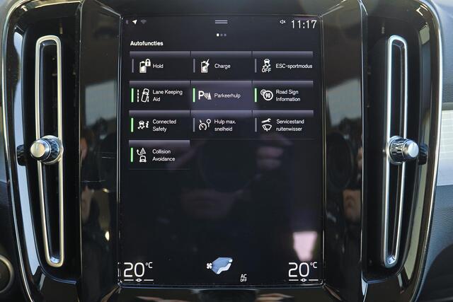 Volvo XC40 T4 Recharge Inscription Expression - Parkeersensoren achter - Cruise control - Standkachel - Elektr. inklapbare trekhaak - 18' LMV