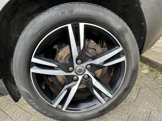 Volvo XC40 1.5 T5 Recharge R-Design | Leder | Electr Trekhaak 1800kg | Stoelverwarming | Navi | occasion