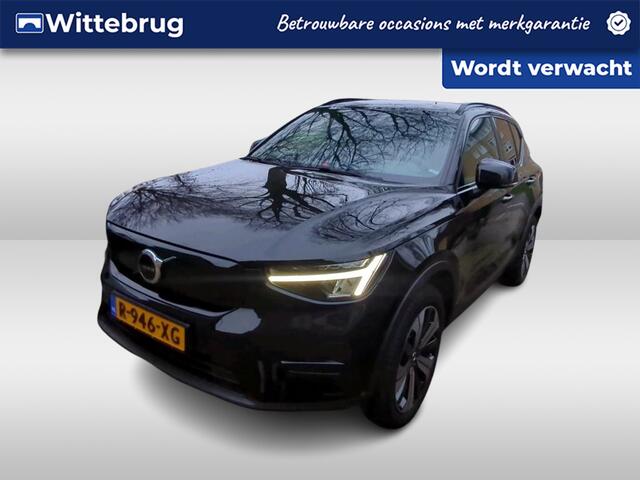 Volvo XC40 Recharge Plus 70 kWh / Navigatie / Camera / Warmtepomp / Stoel+stuur verwarming / Lichtmetaal 19 inch /