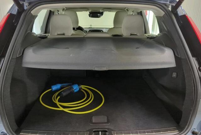 Volvo XC40 1.5 T5 Twin Engine 262 pk Inscription Leer Navi Camera Parkeersensoren v+a Stoelverwarming 19 Inch Velgen Elek.Achterklep Led Koplampen Plug In Hybride Recharge NL Auto lage Kilometerstand