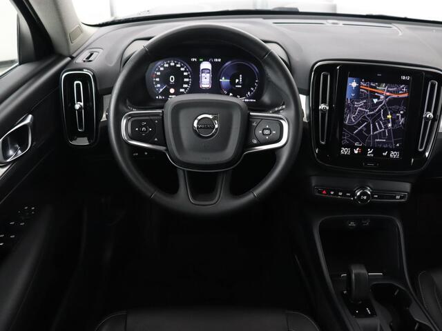 Volvo XC40 1.5 T4 Recharge Inscription | Leder | Stoel & stuurverwarming | Camera | Carplay | Navigatie | 18'' | Cruise control | Full LED | PHEV | Plug In