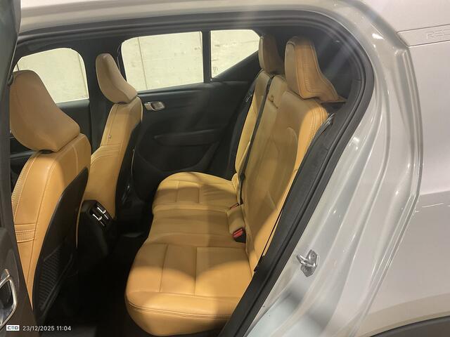 Volvo XC40 1.5 T4 Recharge Inscription PANO | VOL LEER | TREKH. | MEMORY