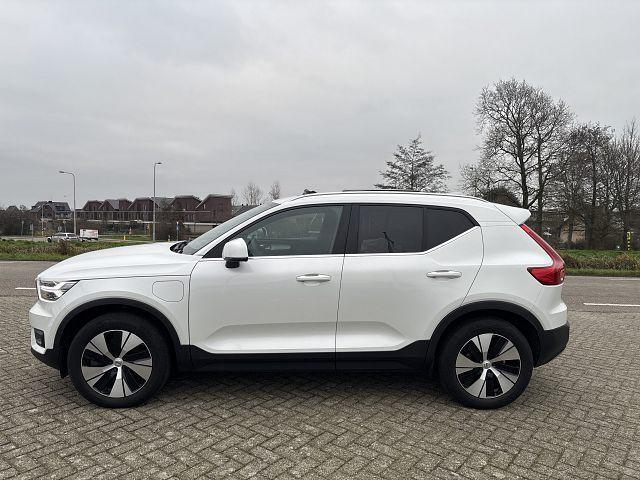 Volvo XC40 1.5 T5 Recharge Inscription | Panoramadak | Trekhaak | Adaptive cruise control | Harman Kardon audio | Stoelverwarming |