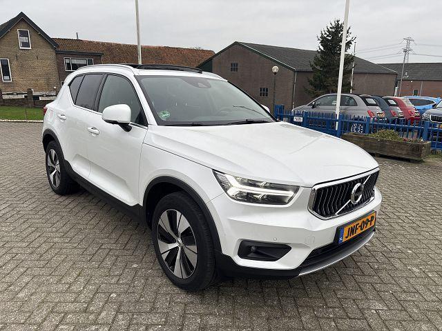 Volvo XC40 1.5 T5 Recharge Inscription | Panoramadak | Trekhaak | Adaptive cruise control | Harman Kardon audio | Stoelverwarming |