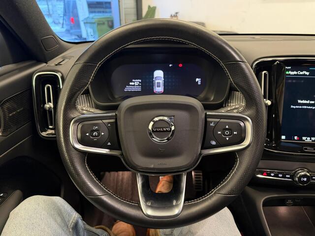 Volvo XC40 Recharge P8 AWD R-Design / Org Nederlands / Panoramadak / BTW / Trekhaak / Harman Kardon /