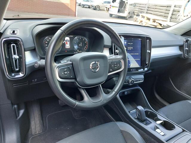 Volvo XC40 2.0 T4 R-Design | Leder | Trekhaak | Panodak