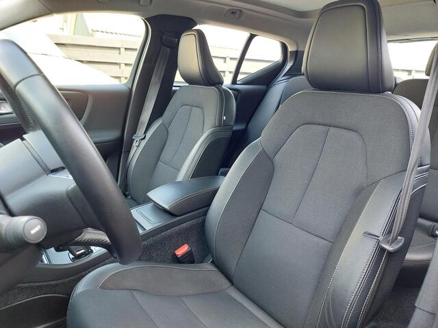 Volvo XC40 2.0 T4 R-Design | Leder | Trekhaak | Panodak