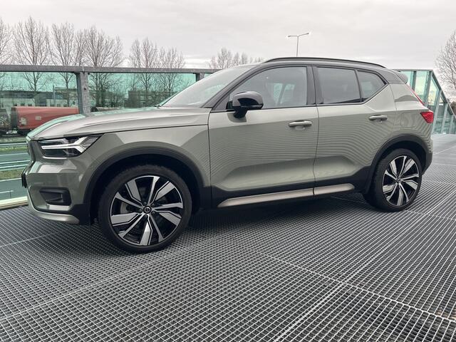 Volvo XC40 Recharge P8 AWD R-Design Panoramadak, Harman-Kardon premium audio, 360gr. Camera, Electr. stoelen, Semi electr. trekhaak, 20 inch lm-velgen, 1e eigenaar.