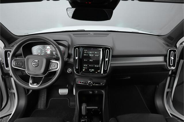 Volvo XC40 1.5 T3 R-Design Automaat Pano Camera Trekhaak