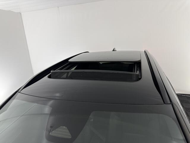 Volvo XC40 Recharge P8 AWD R-Design [ 3-Fase ] {SOH-92%} (INCL.BTW) Aut. *PANO | LEATHER-ALCANTARA | DIGI-COCKPIT | FULL-LED | HARMAN/KARDON | TOP-VIEW | CARPLAY | NAVI-FULLMAP | ECC | PDC | KEYLESS | HEATED-SPORTSEATS | BLIS | TOWBAR | 18''ALU*