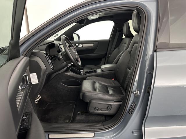 Volvo XC40 Recharge P8 AWD R-Design [ 3-Fase ] {SOH-92%} (INCL.BTW) Aut. *PANO | LEATHER-ALCANTARA | DIGI-COCKPIT | FULL-LED | HARMAN/KARDON | TOP-VIEW | CARPLAY | NAVI-FULLMAP | ECC | PDC | KEYLESS | HEATED-SPORTSEATS | BLIS | TOWBAR | 18''ALU*
