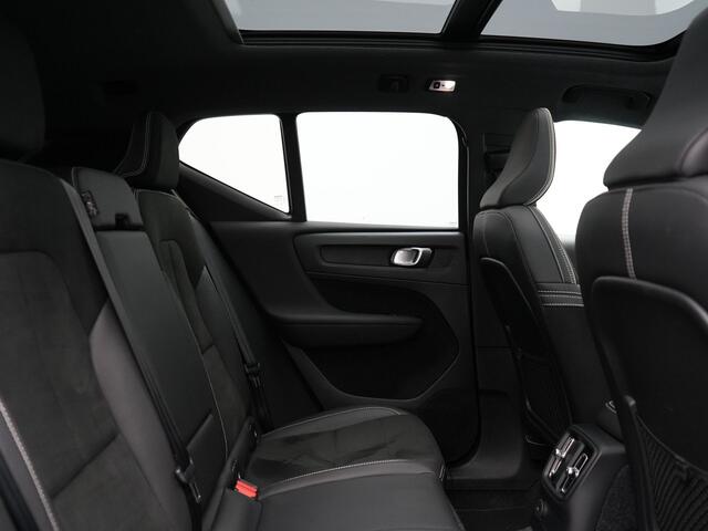 Volvo XC40 T5 Twin Engine R-Design Plug In Hybrid 262pk Dealer O.H. PHEV | Panodak | Camera | Harman & Kardon | Apple Carplay | Cruise Control | Navigatie | 19"L.M | Virtual |