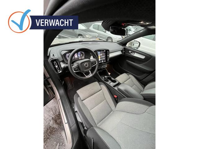 Volvo XC40 Core Recharge Plug-In Hybrid 2WD