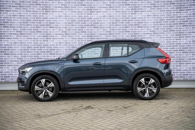 Volvo XC40 1.5 T5 Recharge R-Design | Adaptieve Cruise Control | Panoramadak | 360° parkeercamera | Trekhaak | Stoel-/Stuurverwarming | Lederen Bekleding |
