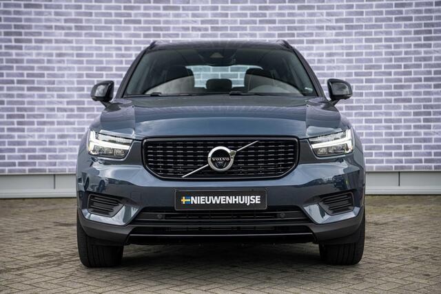 Volvo XC40 1.5 T5 Recharge R-Design | Adaptieve Cruise Control | Panoramadak | 360° parkeercamera | Trekhaak | Stoel-/Stuurverwarming | Lederen Bekleding |