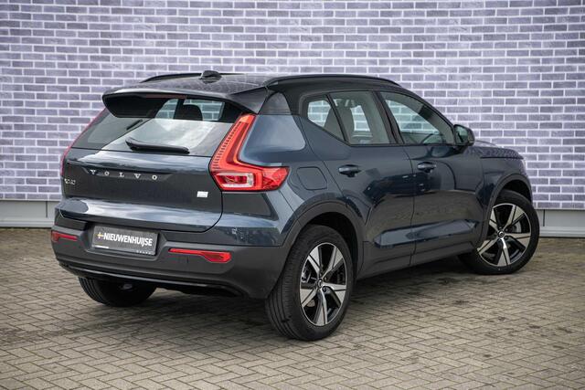 Volvo XC40 1.5 T5 Recharge R-Design | Adaptieve Cruise Control | Panoramadak | 360° parkeercamera | Trekhaak | Stoel-/Stuurverwarming | Lederen Bekleding |