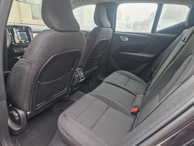 Volvo XC40 1.5 T2 Momentum Business Park Assist Pack | 19"| Elektr. trekhaak