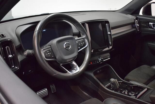 Volvo XC40 T3 163pk AUT8 R-Design Pano/ Harman Kardon/ Camera/ Stoelverw./ PDC v+a/ Donker glas