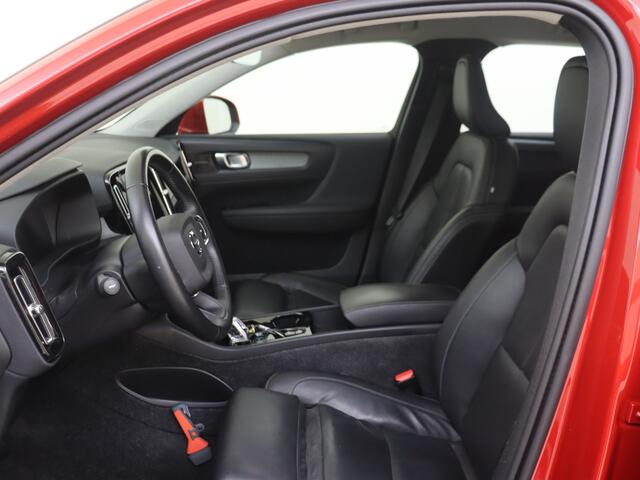 Volvo XC40 1.5 T5 Recharge Twin Engine Inscription | Harman Kardon | Stoel en Stuurverwarming | Camera | 262PK!
