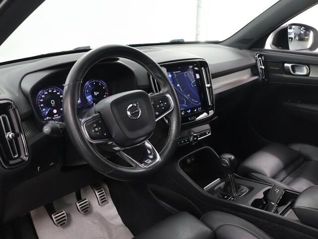 Volvo XC40 1.5 T3 R-Design | Panoramadak | Harman/Kardon | Camera | Comfortstoelen ele.verstelbaar + geheugen | Navigatie | Stoel/Stuurverwarming |