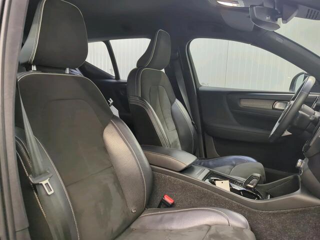 Volvo XC40 P8 78KWH RECHARGE AWD R-DESIGN TREKHAAK/ACARPLAY/HLEER/FABRIEKSGARANTIE