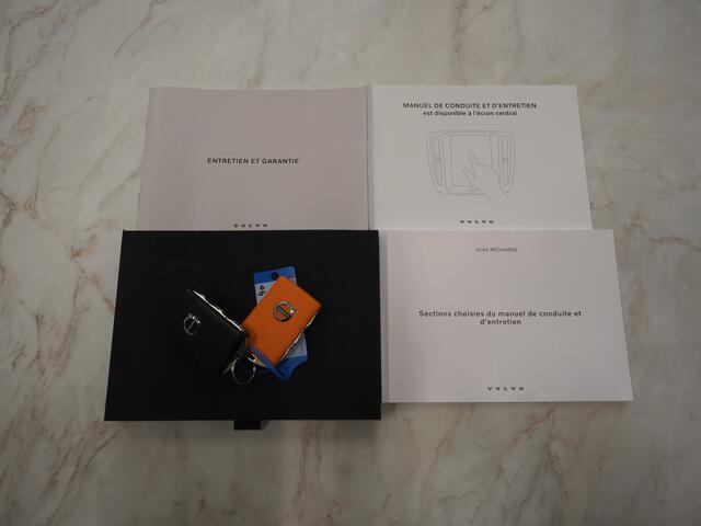 Volvo XC40 1.5 T5 Plug-in hybrid Ultimate Dark | Panoramadak | Tailored Wool Blend | Harman/Kardon | Trekhaak | 360 | Keyless