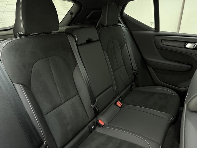 Volvo XC40 Twin 408pk Plus / Nubuck / Getint glas / Trekhaak / All Season / PDC + Camera / Stoel + Stuurw. Verwarming / Keyless / El. Achterklep / Warmtepomp /