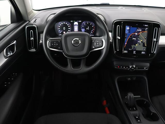 Volvo XC40 1.5 T2 Business Pro | Trekhaak | Camera | Carplay | Adaptive cruise | Keyless | Full LED | Navigatie | Parkeerhulp | Digital Cockpit | Climate control | Bluetooth